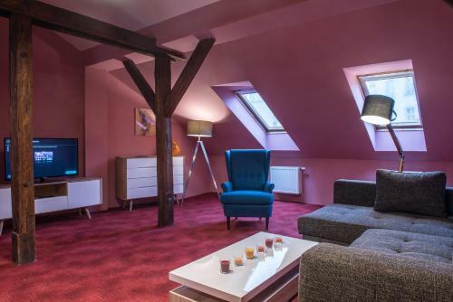 Apartamento Spacious And Quiet Attic Flat In Centre