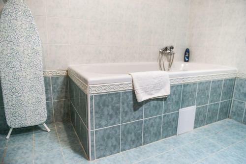 Apartamento Spacious And Quiet Attic Flat In Centre