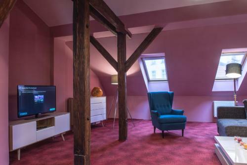 Apartamento Spacious And Quiet Attic Flat In Centre
