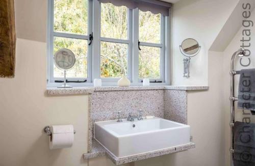 Willow Tree Cottage