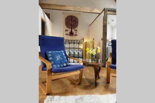 Rural 17th Century Barn Studio Apartment