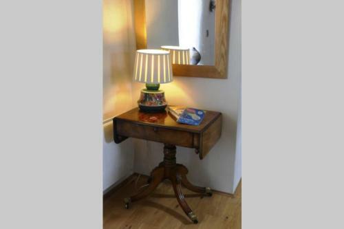 Rural 17th Century Barn Studio Apartment