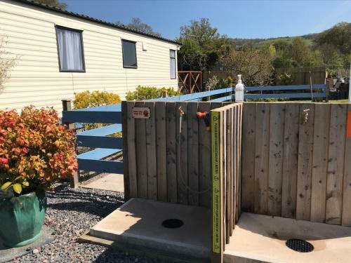 Pet Friendly Riverside Static Caravan