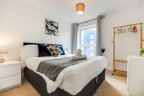 Niche Riverside Apartments