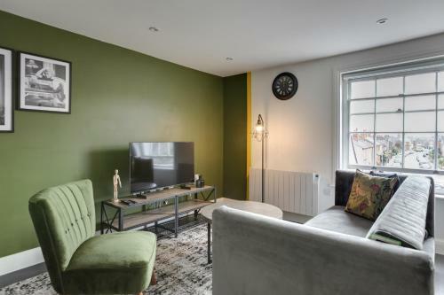New Moulsham Suite Apartment - Free Parking