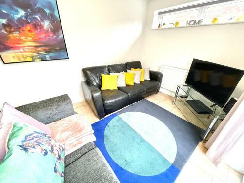Koala And Tree - Spacious 3 Bed House, Free Parking