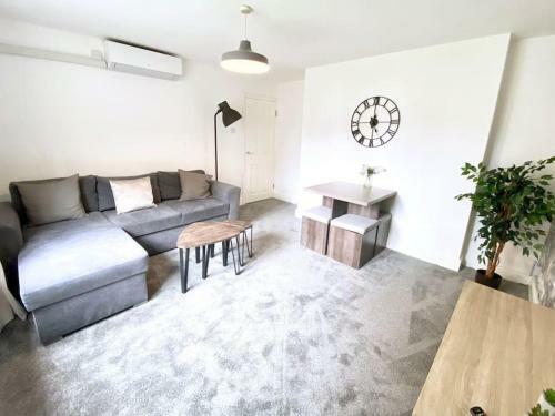 Apartamento 2 Bed Ground Floor - Self Check In - Gated Free Parking - Wifi