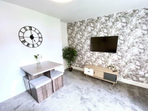 Apartamento 2 Bed Ground Floor - Self Check In - Gated Free Parking - Wifi