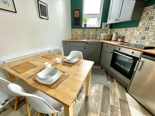 The Corner House - Modern Chesterfield Town Centre Apartments