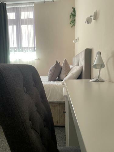 The Corner House - Modern Chesterfield Town Centre Apartments
