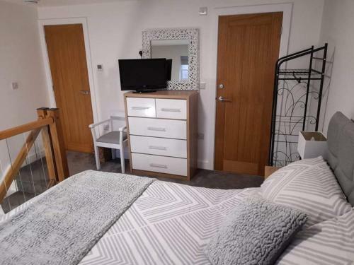 Outstanding Modern 1-bed House In Chippenham