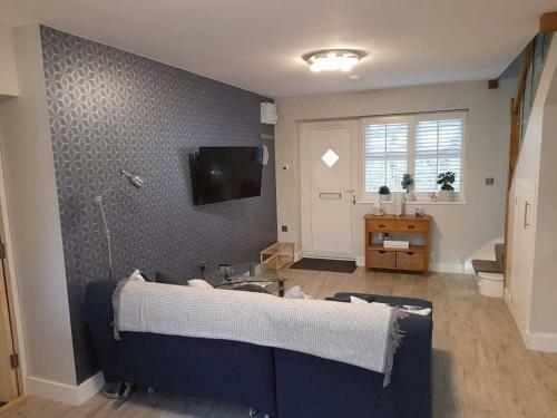 Outstanding Modern 1-bed House In Chippenham