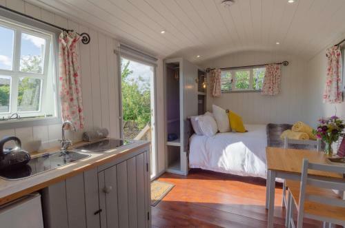 Apartamento Shepherds Hut On A Cotswold Farm Near Castle Combe