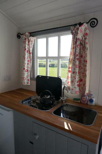 Apartamento Shepherds Hut On A Cotswold Farm Near Castle Combe