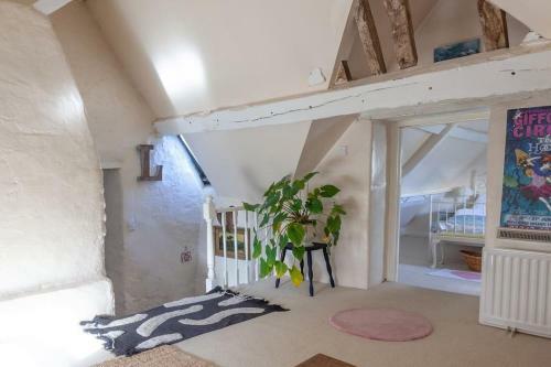 Spacious Loft Apartment In Cotswold Village