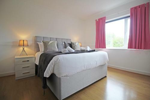 Queens Road - Luxury Spacious Home In Chester