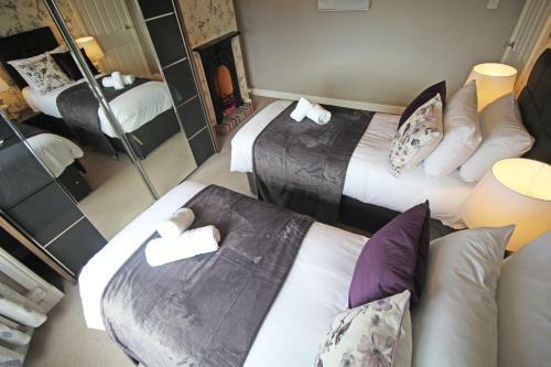 Queens Road - Luxury Spacious Home In Chester