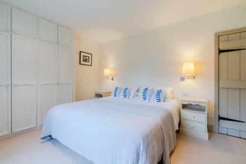 2 Manor Lodge Cottages
