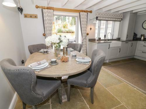 Cotstone Cottage