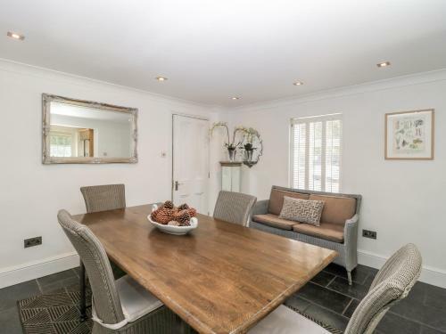 West Lodge Garden Suite