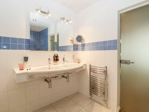 West Lodge Garden Suite