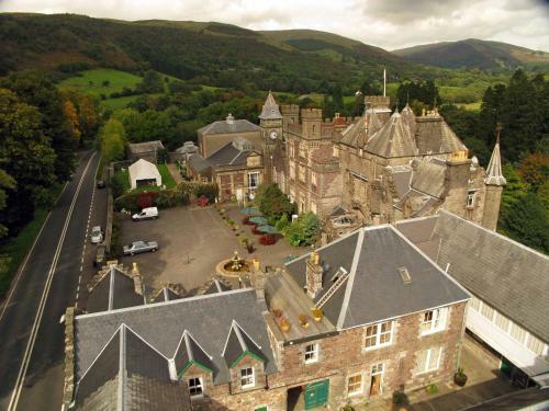 Hotel Craig-y-nos Castle