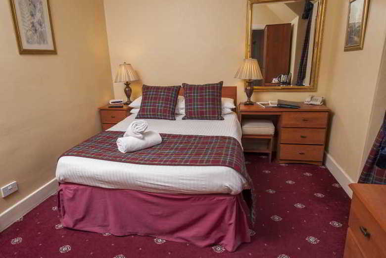 Loch Kinord Hotel