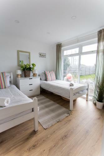 Fairlight - Charming Coastal Home On The Beach