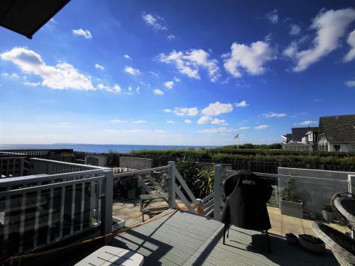 Sea View 3 Bedroom Seaside Property
