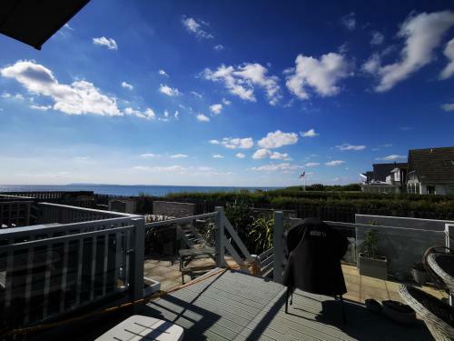 Sea View 3 Bedroom Seaside Property