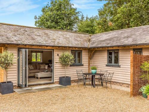 Pass The Keys Delightful 2bed Lodge In Downland Village
