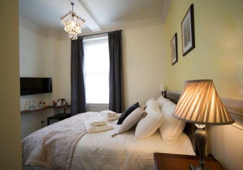 East Walls Hotel