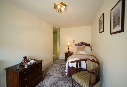 East Walls Hotel
