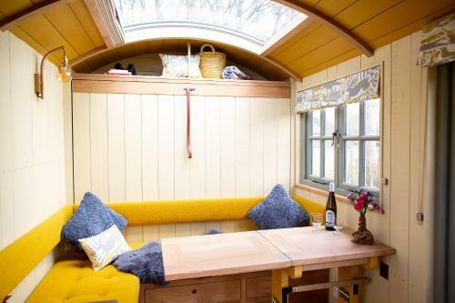 Little Plovers Shepherd Hut