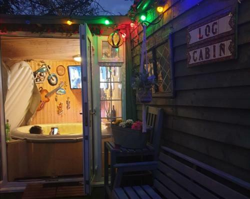 Apartamento Chalet With Hot Tub Room Behaved Pets Welcome