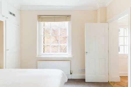 Regency Apartment - Private Entrance & Courtyard