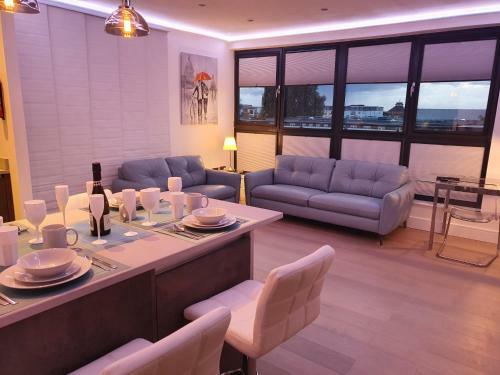 Apartamento Central Penthouse With Hot Tub & Views 23