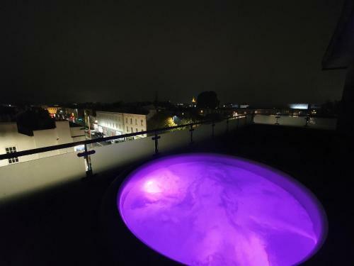 Apartamento Central Penthouse With Hot Tub & Views 23