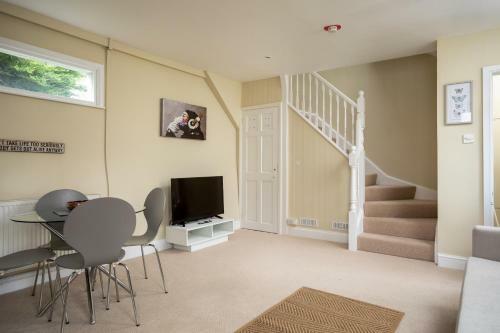 Bibury Cottage - Cheltenham