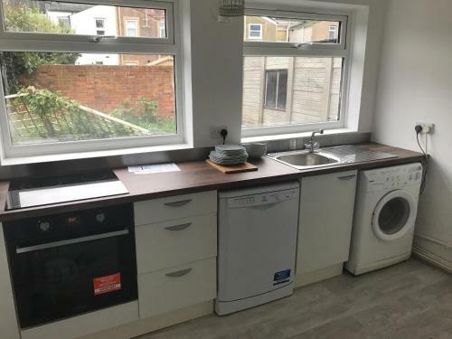 2 Bedroom Garden Apartment