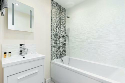 Ground Floor 2 Bedroom Town Centre Apartment
