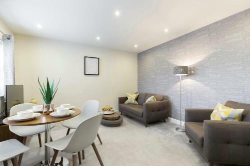 2 Bedroom Town Centre Apartment