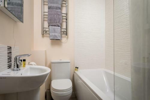 2 Bedroom Town Centre Apartment