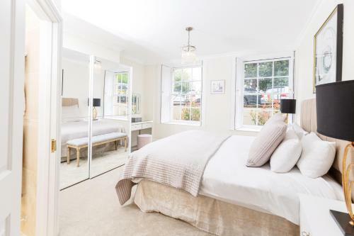 16 Lansdown -by Luxury Apartments
