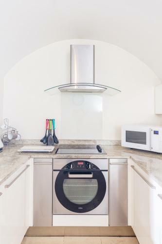 16 Lansdown -by Luxury Apartments