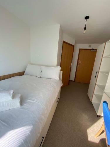 Apartamento Regency Hall Cheltenham 7 Bedroom Cluster Flat
