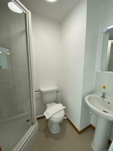 Posada Regency Hall Smart Cheltenham Ensuite Rooms D