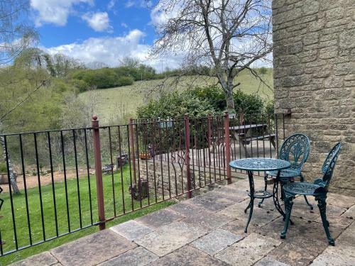 Derrybrook Cottage, Twin Or Superking
