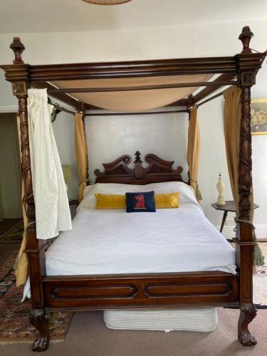 Bohemian Regency Four Poster Room