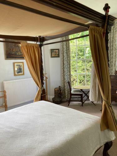 Bohemian Regency Four Poster Room